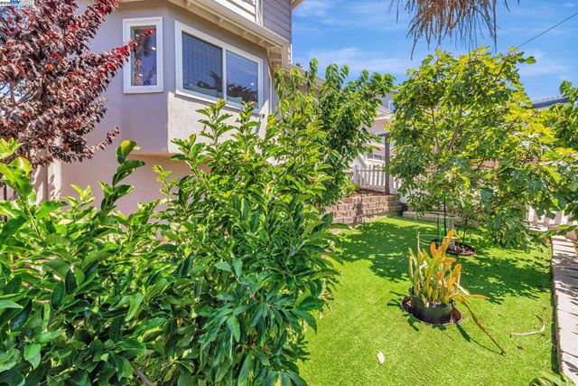 328 Midvale Ave, San Mateo, CA 94403