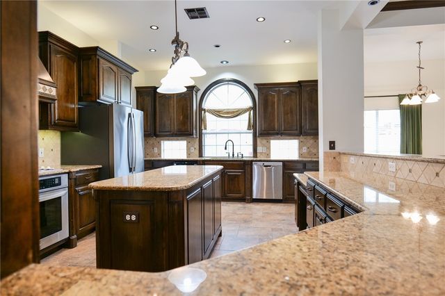 5131 High Bank Dr, Corpus Christi, TX 78413