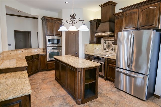 5131 High Bank Dr, Corpus Christi, TX 78413