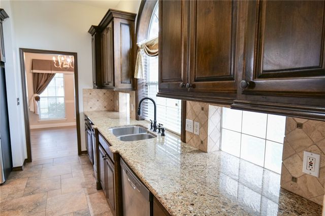 5131 High Bank Dr, Corpus Christi, TX 78413