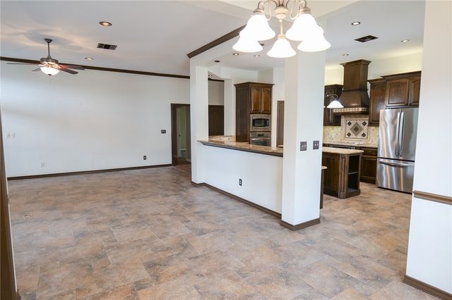 5131 High Bank Dr, Corpus Christi, TX 78413