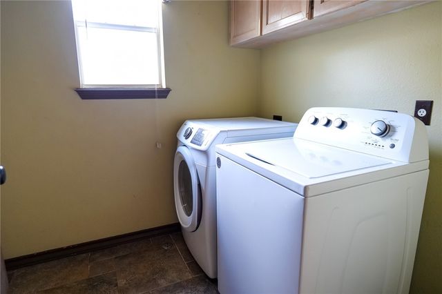 5131 High Bank Dr, Corpus Christi, TX 78413