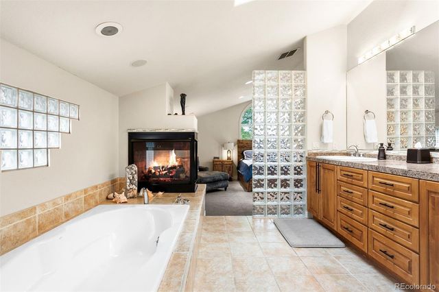960 S High Street, Denver, CO 80209