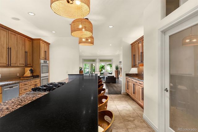 960 S High Street, Denver, CO 80209