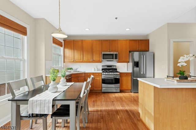 615 Maple Ct 615, Garwood Boro, NJ 07027