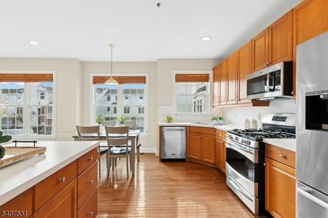 615 Maple Ct 615, Garwood Boro, NJ 07027