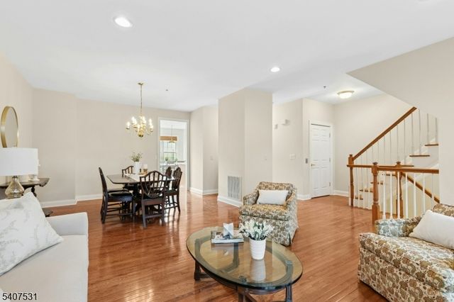 615 Maple Ct 615, Garwood Boro, NJ 07027