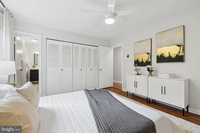 11172 FOREST EDGE DR, Reston, VA 20190