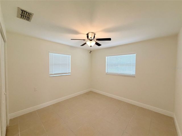 1827 OKLAHOMA AVENUE NE, St Petersburg, FL 33703