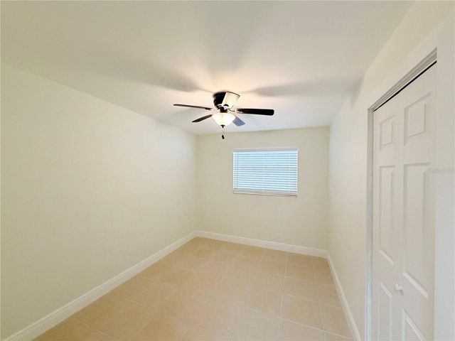 1827 OKLAHOMA AVENUE NE, St Petersburg, FL 33703