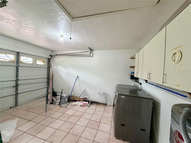 1827 OKLAHOMA AVENUE NE, St Petersburg, FL 33703