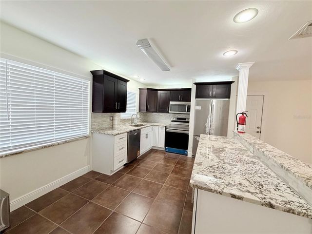 1827 OKLAHOMA AVENUE NE, St Petersburg, FL 33703