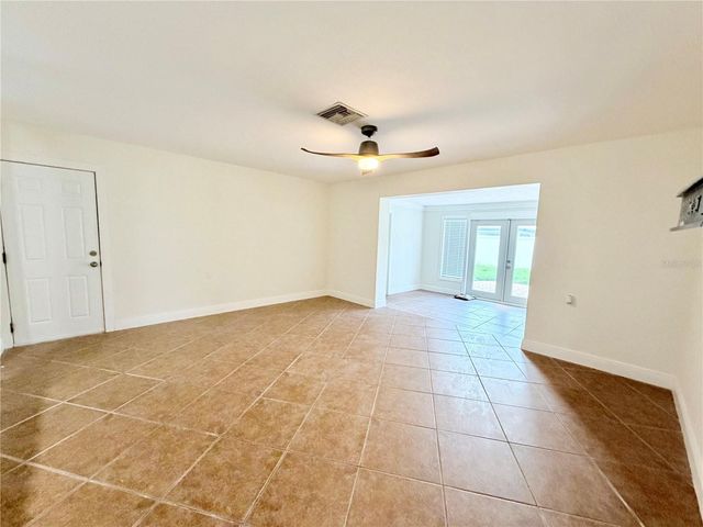1827 OKLAHOMA AVENUE NE, St Petersburg, FL 33703