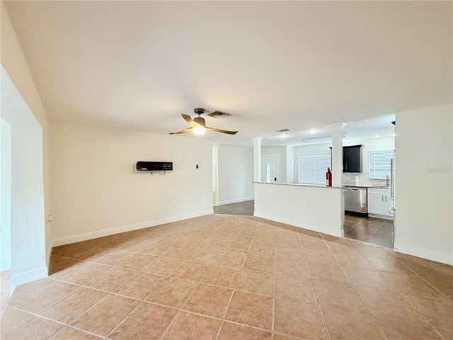 1827 OKLAHOMA AVENUE NE, St Petersburg, FL 33703