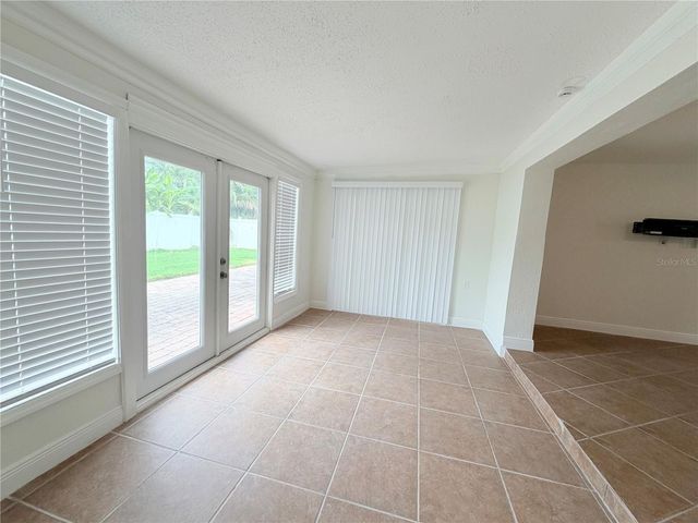 1827 OKLAHOMA AVENUE NE, St Petersburg, FL 33703