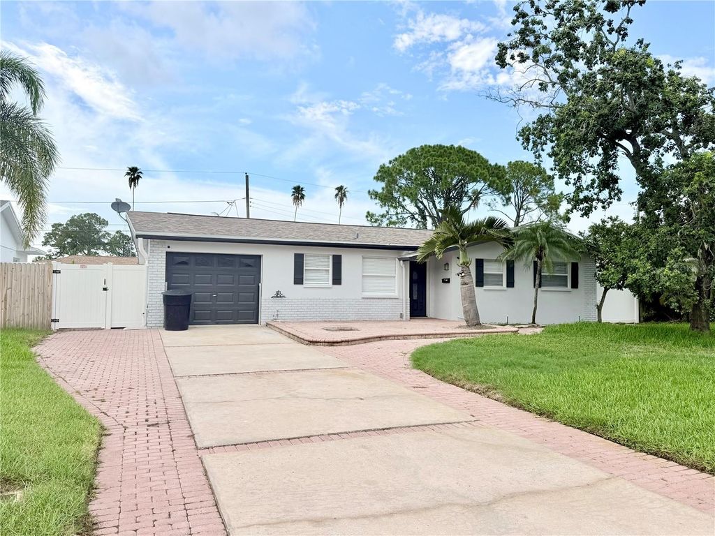 1827 OKLAHOMA AVENUE NE, St Petersburg, FL 33703