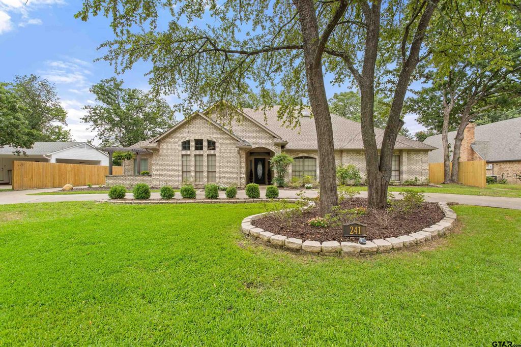 241 Hideaway Lane E, Hideaway, TX 75771
