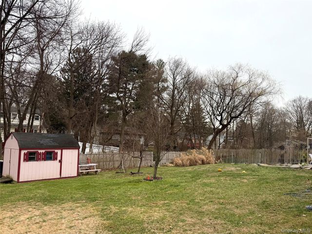 10 Northbrook Road, Spring Valley, NY 10977