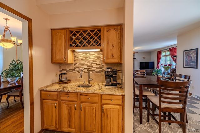 7322 Dartmoor Crossing, Manlius, NY 13066