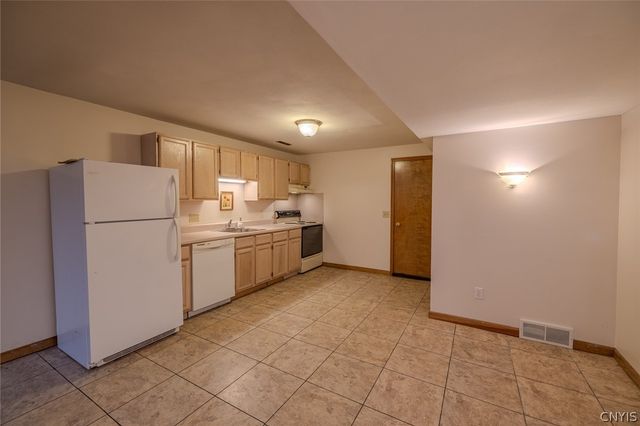 7322 Dartmoor Crossing, Manlius, NY 13066