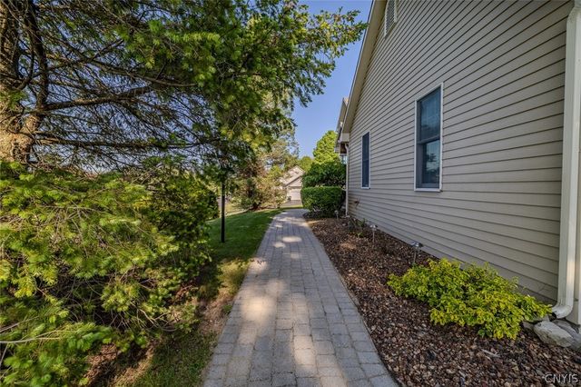 7322 Dartmoor Crossing, Manlius, NY 13066