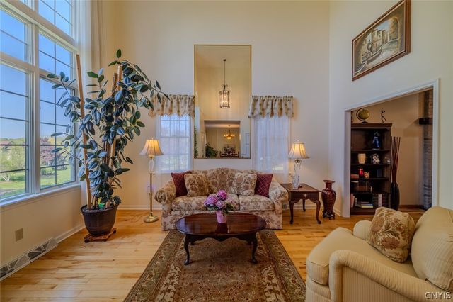 7322 Dartmoor Crossing, Manlius, NY 13066