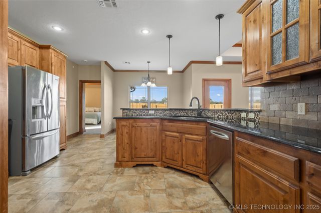 55 Covington, Ardmore, OK 73401