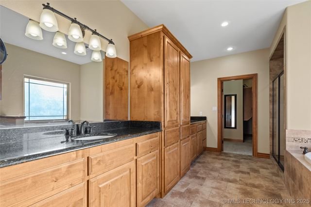 55 Covington, Ardmore, OK 73401