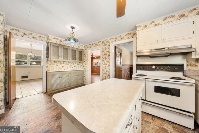 868 Fairview Avenue, Hartwell, GA 30643