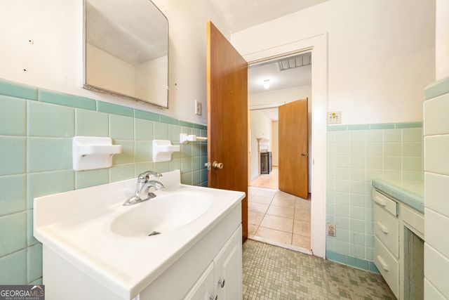 868 Fairview Avenue, Hartwell, GA 30643