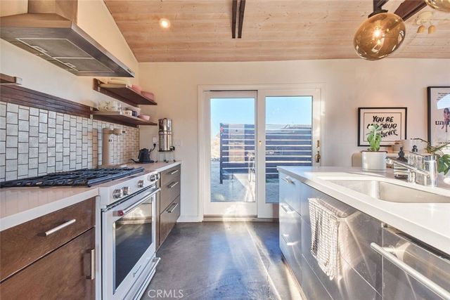 52733 Oak Drive, Pioneertown, CA 92268