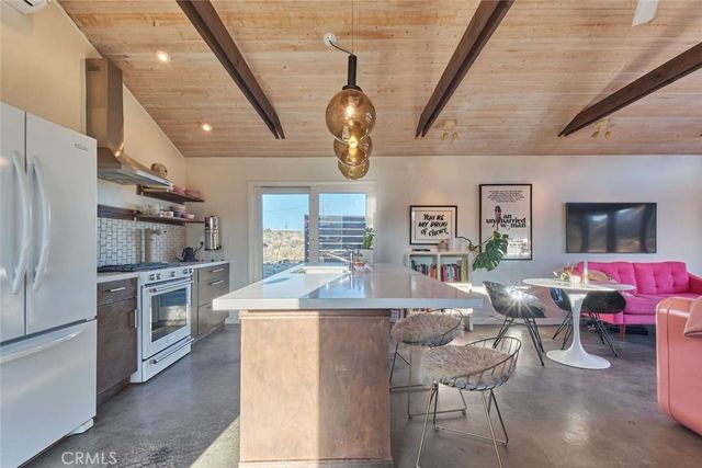 52733 Oak Drive, Pioneertown, CA 92268