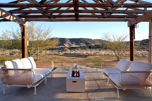 52733 Oak Drive, Pioneertown, CA 92268