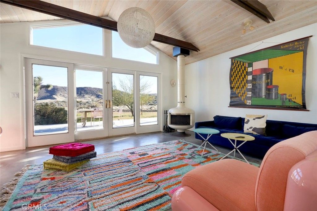 Image 10 of property listing at 52733 Oak Drive, Pioneertown, CA 92268