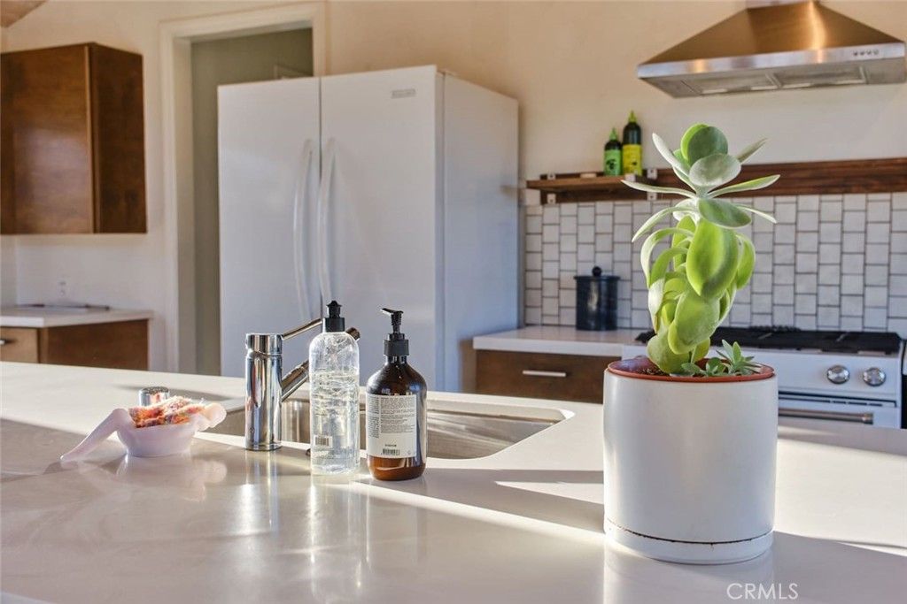 Image 11 of property listing at 52733 Oak Drive, Pioneertown, CA 92268