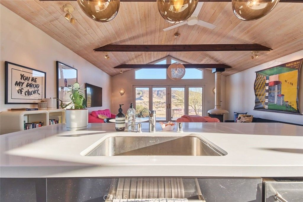 Image 14 of property listing at 52733 Oak Drive, Pioneertown, CA 92268