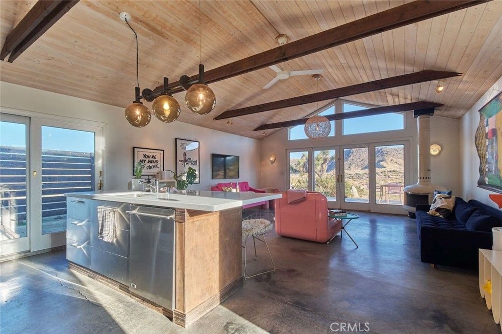 Image 17 of property listing at 52733 Oak Drive, Pioneertown, CA 92268