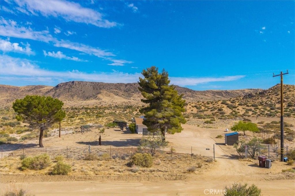 Image 41 of property listing at 52733 Oak Drive, Pioneertown, CA 92268