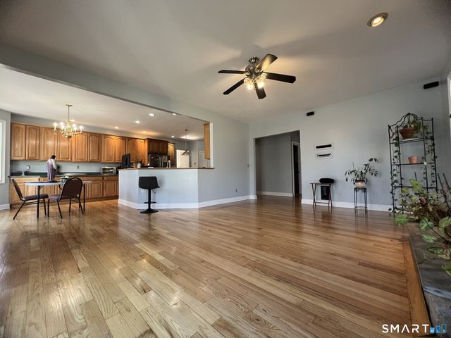 7 Old Town Road, Seymour, CT 06483