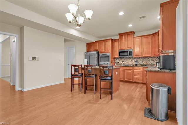 589 Leonard LN, Newport News, VA 23601