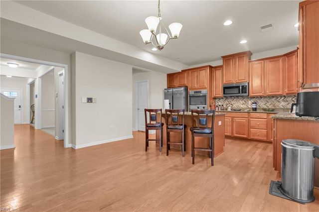 589 Leonard LN, Newport News, VA 23601