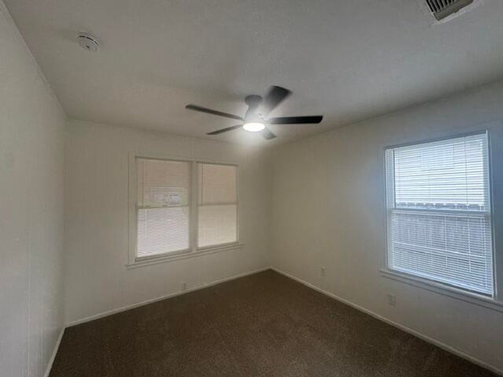 Image 15 of property listing at 2493 Culver Avenue, San Angelo, TX 76904