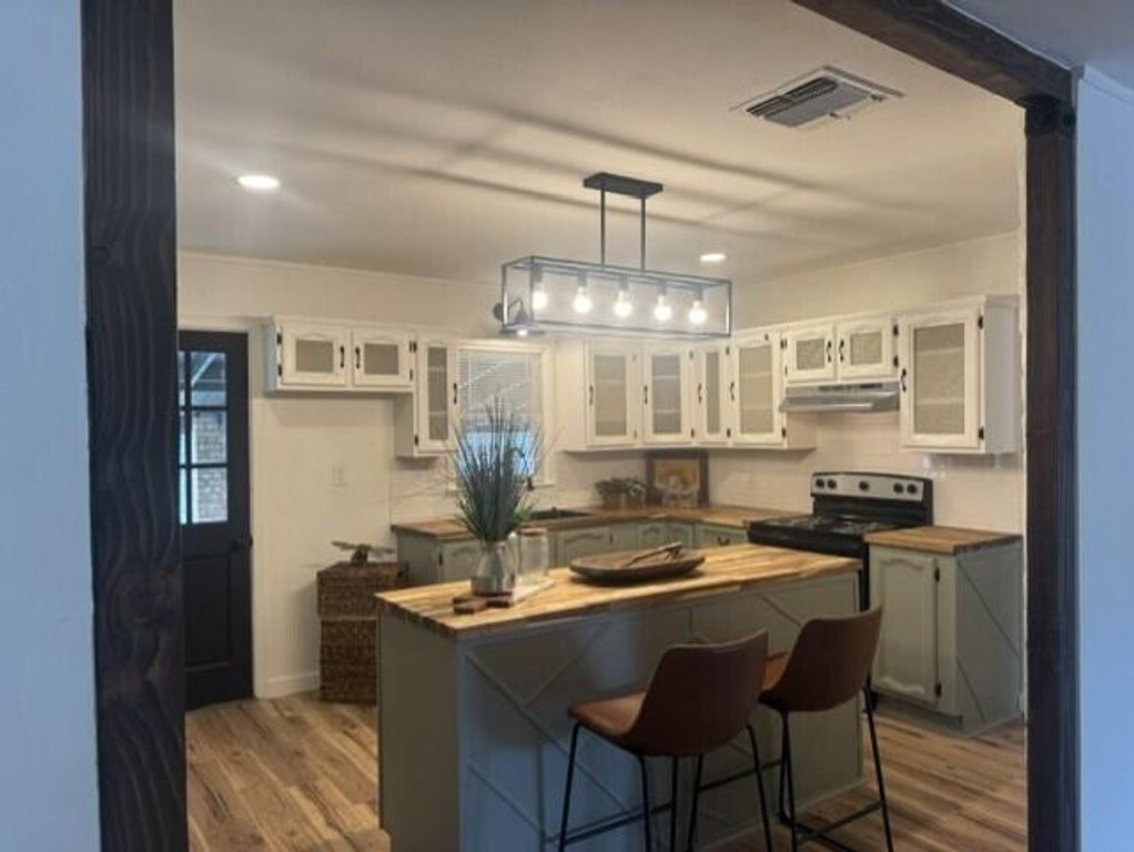 Image 6 of property listing at 2493 Culver Avenue, San Angelo, TX 76904