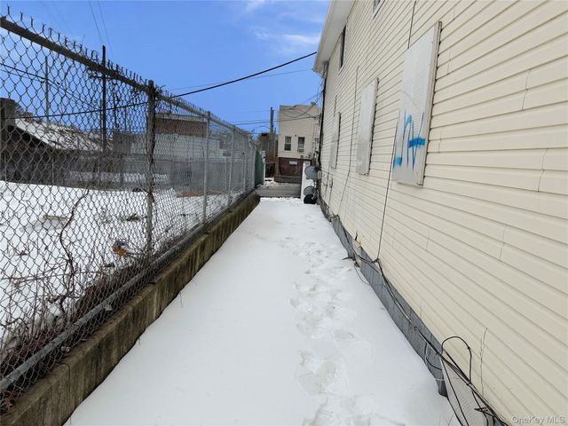 157-15 110th Avenue, Jamaica, NY 11433