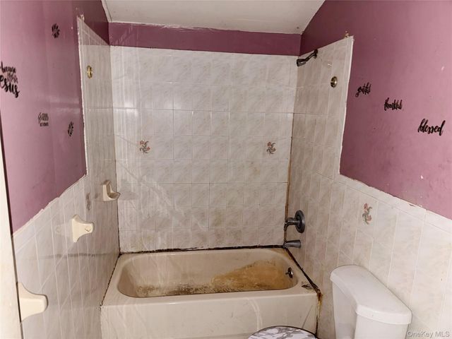 157-15 110th Avenue, Jamaica, NY 11433