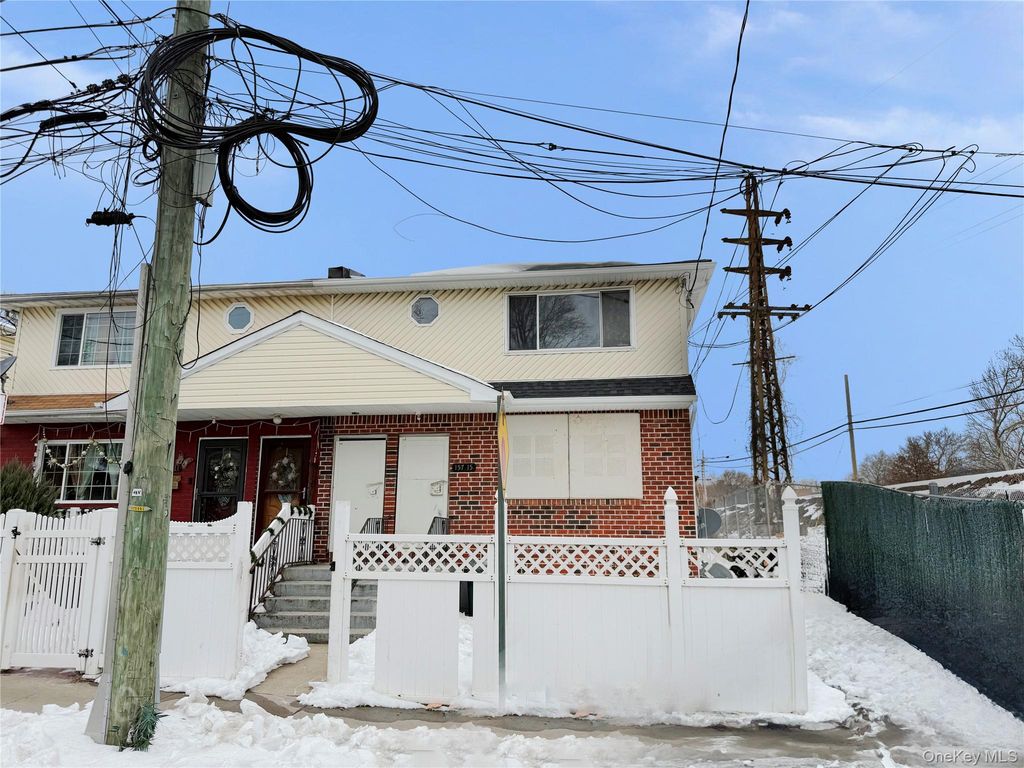 157-15 110th Avenue, Jamaica, NY 11433