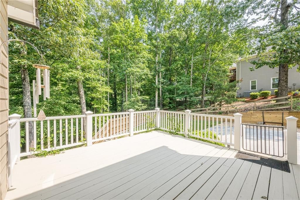 Image 10 of property listing at 3440 Canyon Oak Way, Cumming, GA 30041