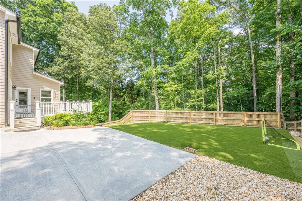 Image 12 of property listing at 3440 Canyon Oak Way, Cumming, GA 30041