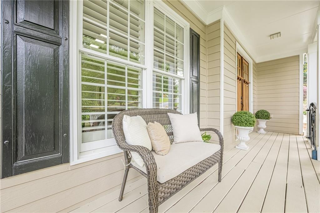 Image 18 of property listing at 3440 Canyon Oak Way, Cumming, GA 30041