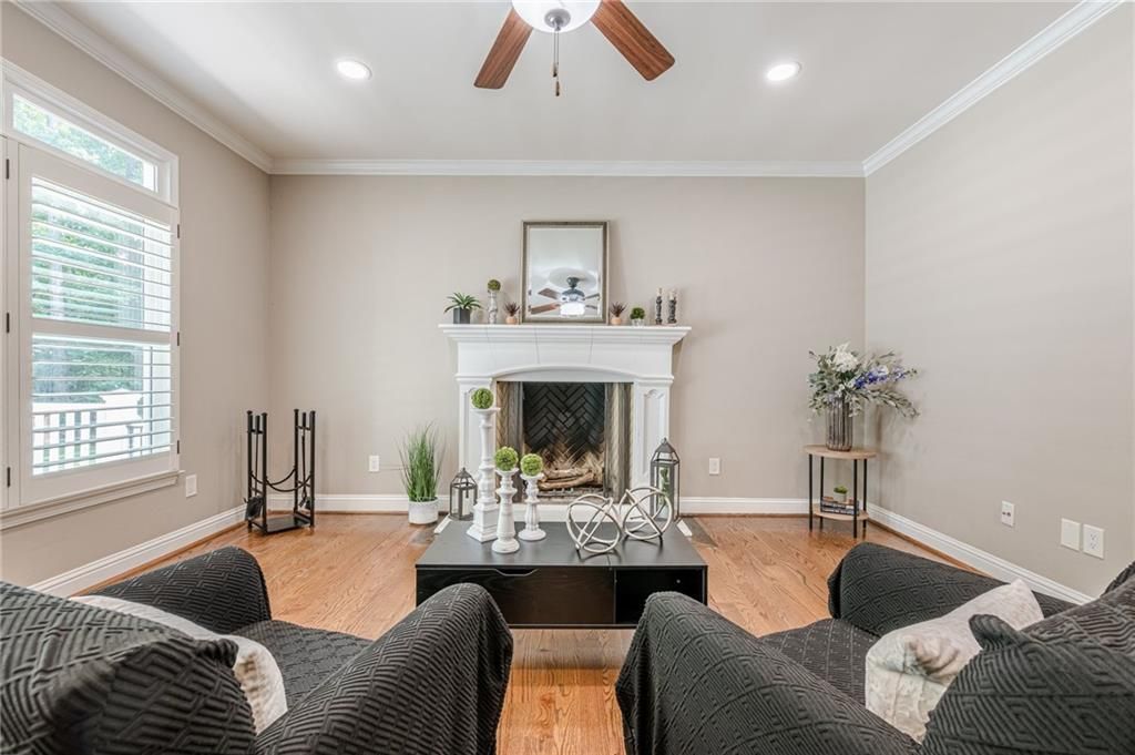 Image 24 of property listing at 3440 Canyon Oak Way, Cumming, GA 30041